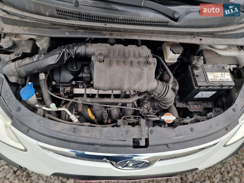 Хэтчбек Hyundai i10 2009 в Львове