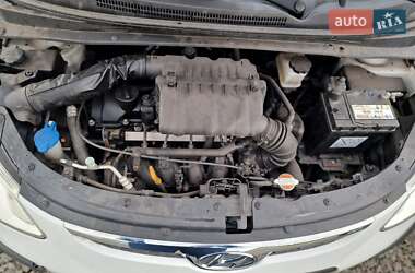 Хэтчбек Hyundai i10 2009 в 