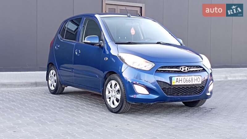 Хэтчбек Hyundai i10 2011 в Одессе