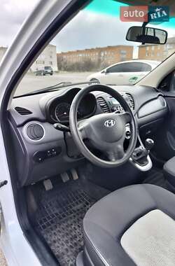 Хэтчбек Hyundai i10 2009 в 