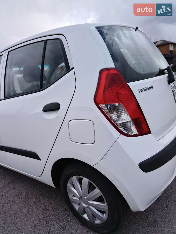 Хэтчбек Hyundai i10 2009 в Тульчине