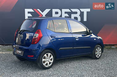 Хетчбек Hyundai i10 2013 в 