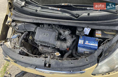 Хетчбек Hyundai i10 2008 в 