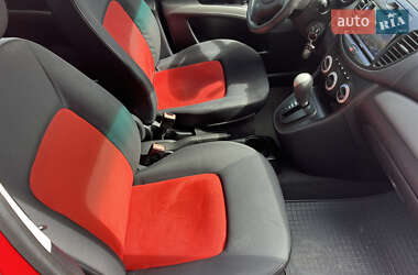 Хэтчбек Hyundai i10 2008 в 