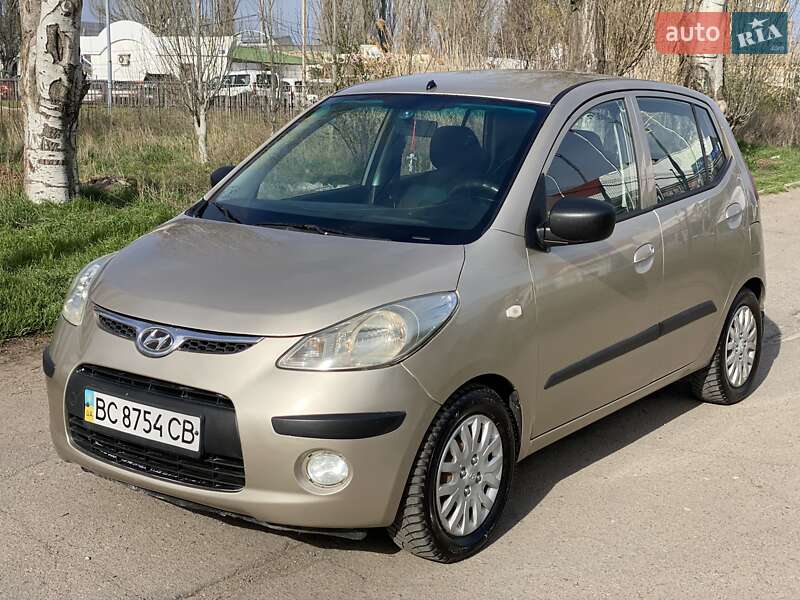 Хэтчбек Hyundai i10 2008 в 