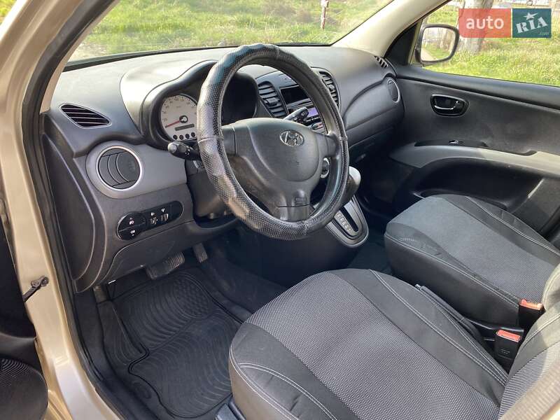 Хэтчбек Hyundai i10 2008 в Николаеве