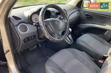 Хэтчбек Hyundai i10 2008 в 
