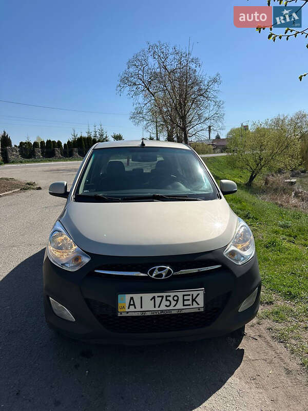 Хэтчбек Hyundai i10 2013 в 