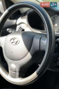 Хэтчбек Hyundai i10 2013 в 