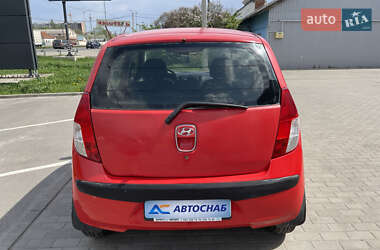 Хэтчбек Hyundai i10 2008 в 
