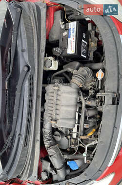 Хэтчбек Hyundai i10 2008 в 