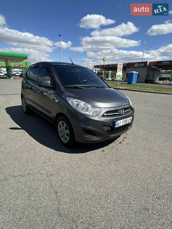 Хэтчбек Hyundai i10 2011 в Киеве