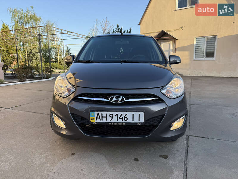Хэтчбек Hyundai i10 2012 в Одессе