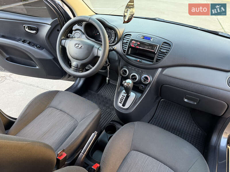 Хэтчбек Hyundai i10 2012 в Одессе