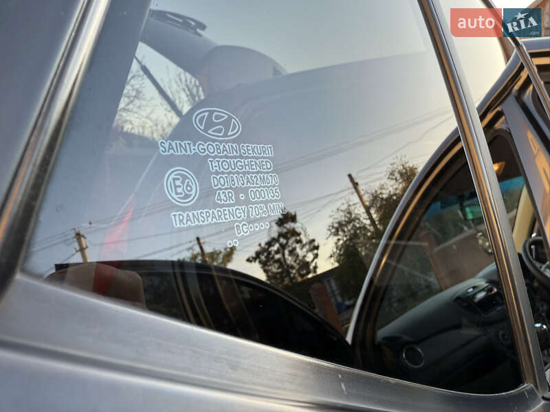 Хэтчбек Hyundai i10 2012 в Одессе