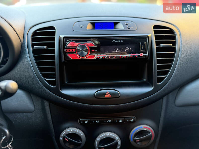 Хэтчбек Hyundai i10 2012 в Одессе