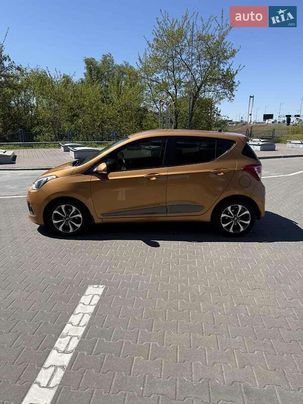 Хэтчбек Hyundai i10 2014 в Киеве