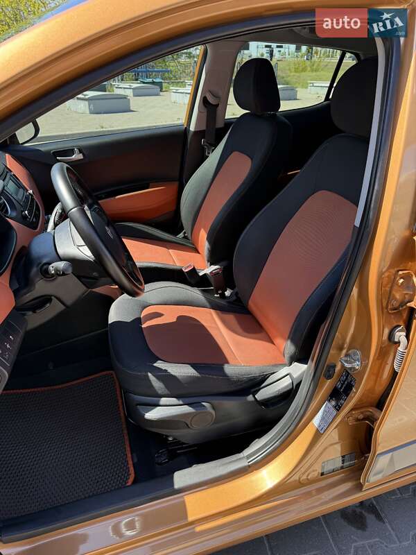 Хэтчбек Hyundai i10 2014 в Киеве