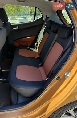 Хэтчбек Hyundai i10 2014 в 
