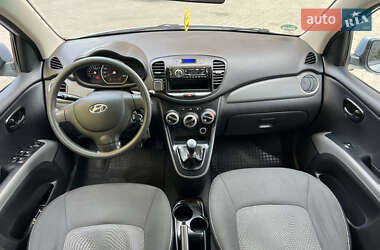 Хетчбек Hyundai i10 2012 в 