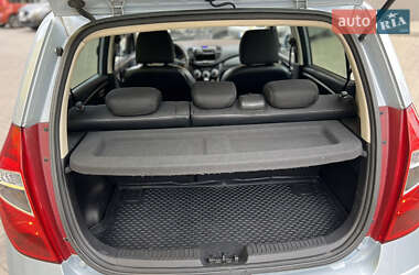 Хетчбек Hyundai i10 2012 в 
