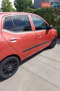 Хетчбек Hyundai i10 2008 в 