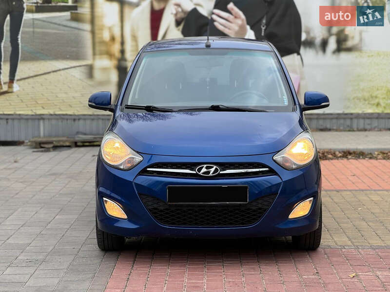 Хэтчбек Hyundai i10 2011 в Одессе