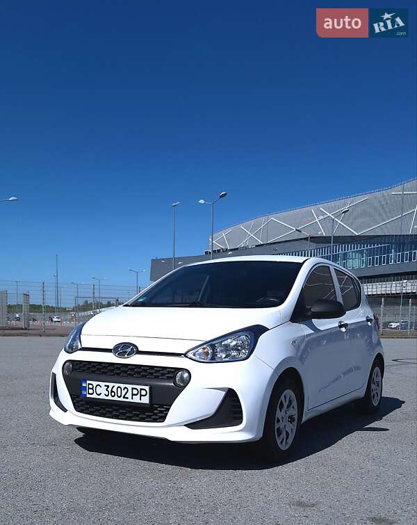 Хэтчбек Hyundai i10 2017 в 