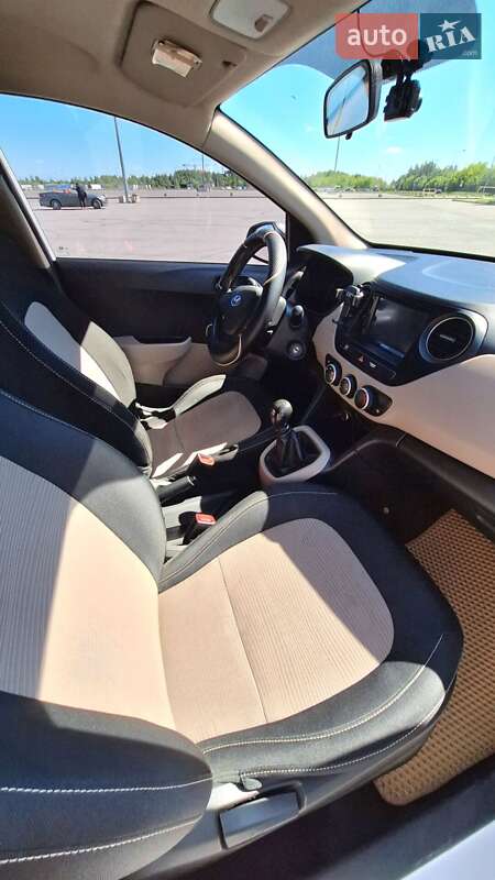 Хэтчбек Hyundai i10 2017 в Львове