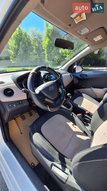 Хэтчбек Hyundai i10 2017 в Львове