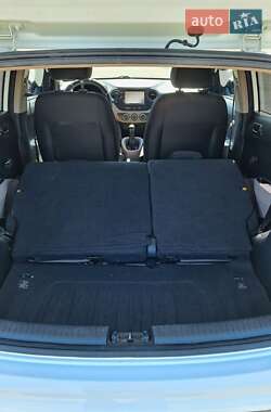Хэтчбек Hyundai i10 2017 в 
