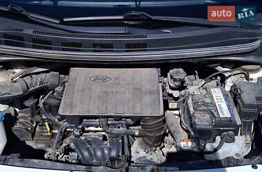 Хэтчбек Hyundai i10 2017 в 