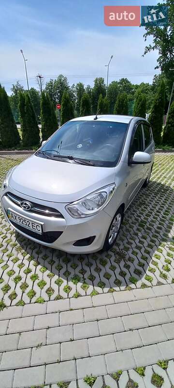 Хэтчбек Hyundai i10 2013 в 