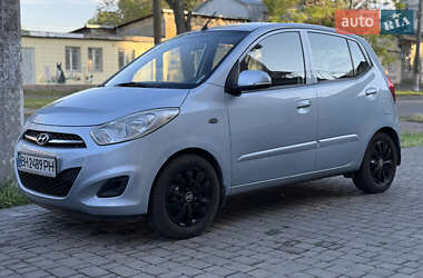 Хэтчбек Hyundai i10 2011 в 
