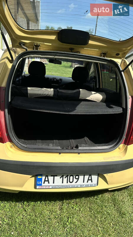 Хэтчбек Hyundai i10 2008 в Коломые