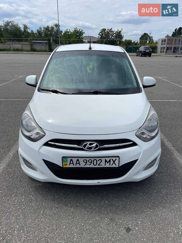 Хэтчбек Hyundai i10 2013 в Киеве
