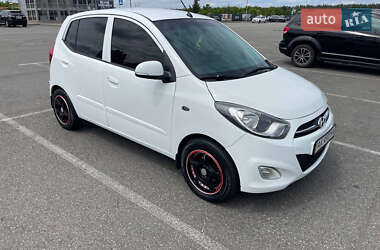 Хэтчбек Hyundai i10 2013 в 