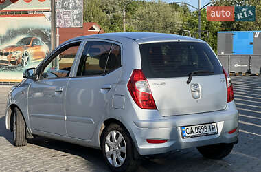 Хэтчбек Hyundai i10 2012 в 
