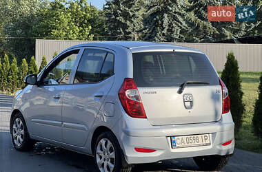 Хэтчбек Hyundai i10 2012 в 