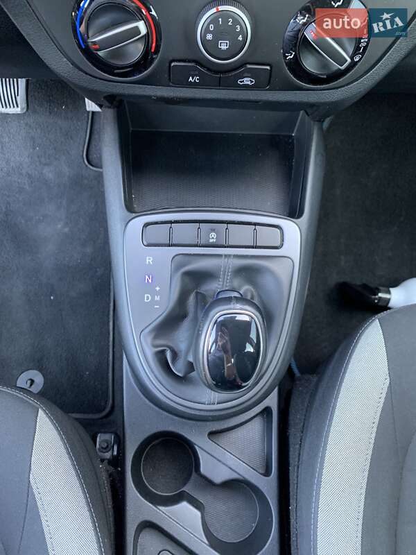 Хэтчбек Hyundai i10 2020 в Львове