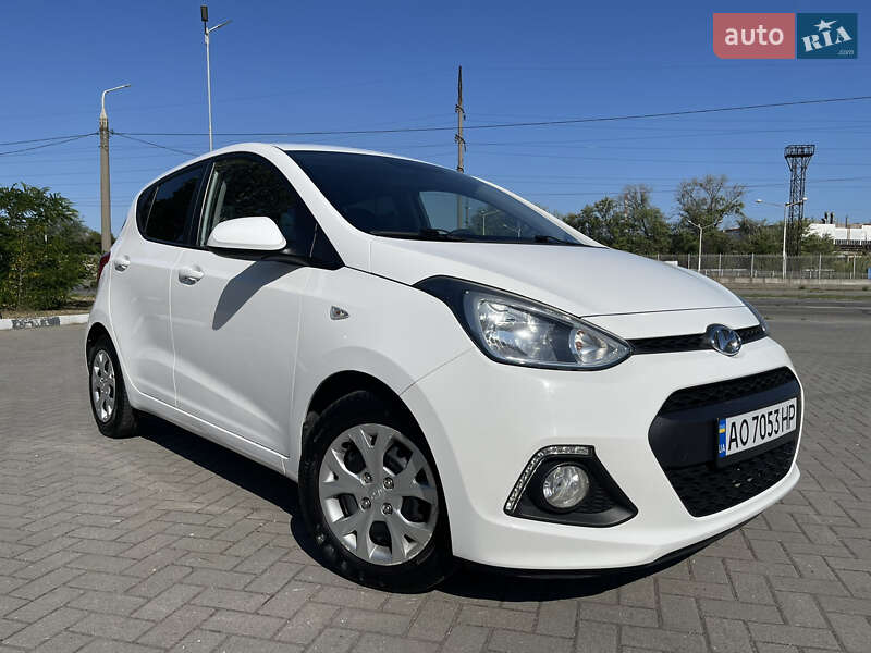 Хетчбек Hyundai i10 2014 в Запоріжжі