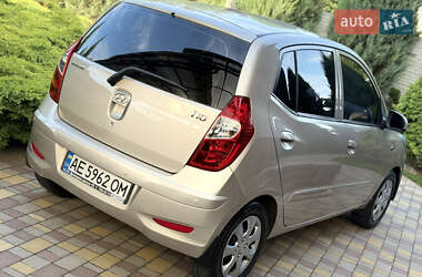 Хетчбек Hyundai i10 2012 в Дніпрі