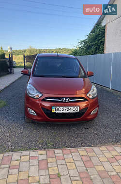 Хэтчбек Hyundai i10 2012 в 