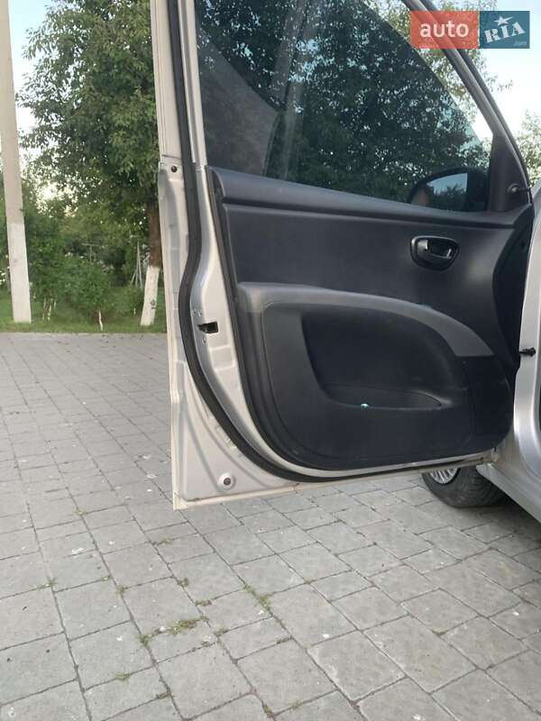 Хэтчбек Hyundai i10 2012 в Львове фото 7 Хэтчбек Hyundai i10 2012 в Львове