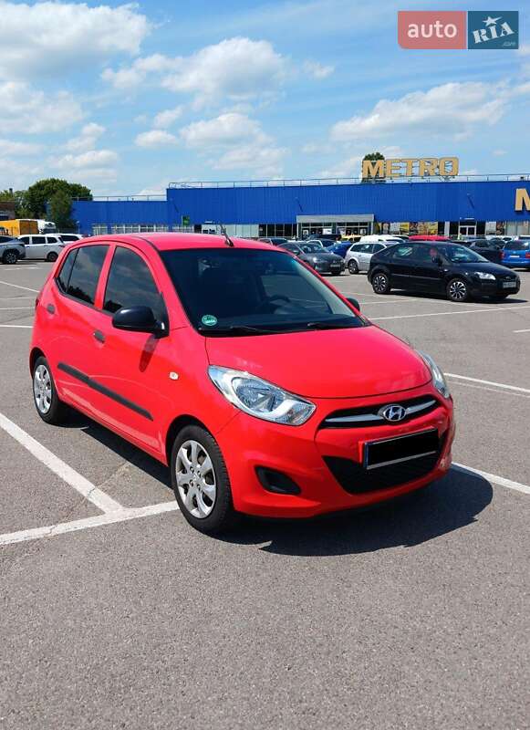 Хэтчбек Hyundai i10 2011 в Житомире