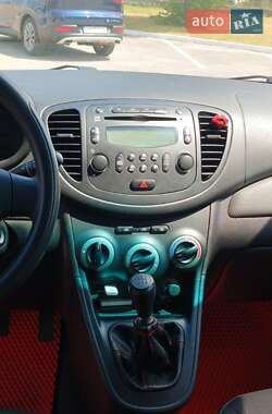 Хэтчбек Hyundai i10 2011 в 