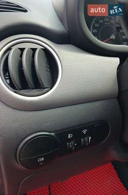 Хэтчбек Hyundai i10 2011 в 