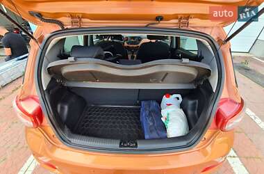 Хэтчбек Hyundai i10 2014 в 