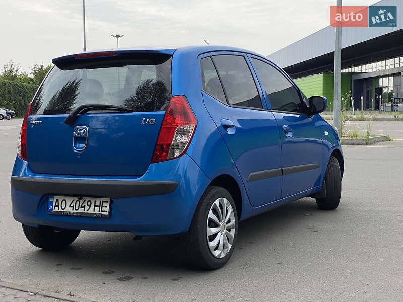 Хэтчбек Hyundai i10 2008 в Киеве