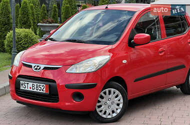 Хэтчбек Hyundai i10 2010 в 